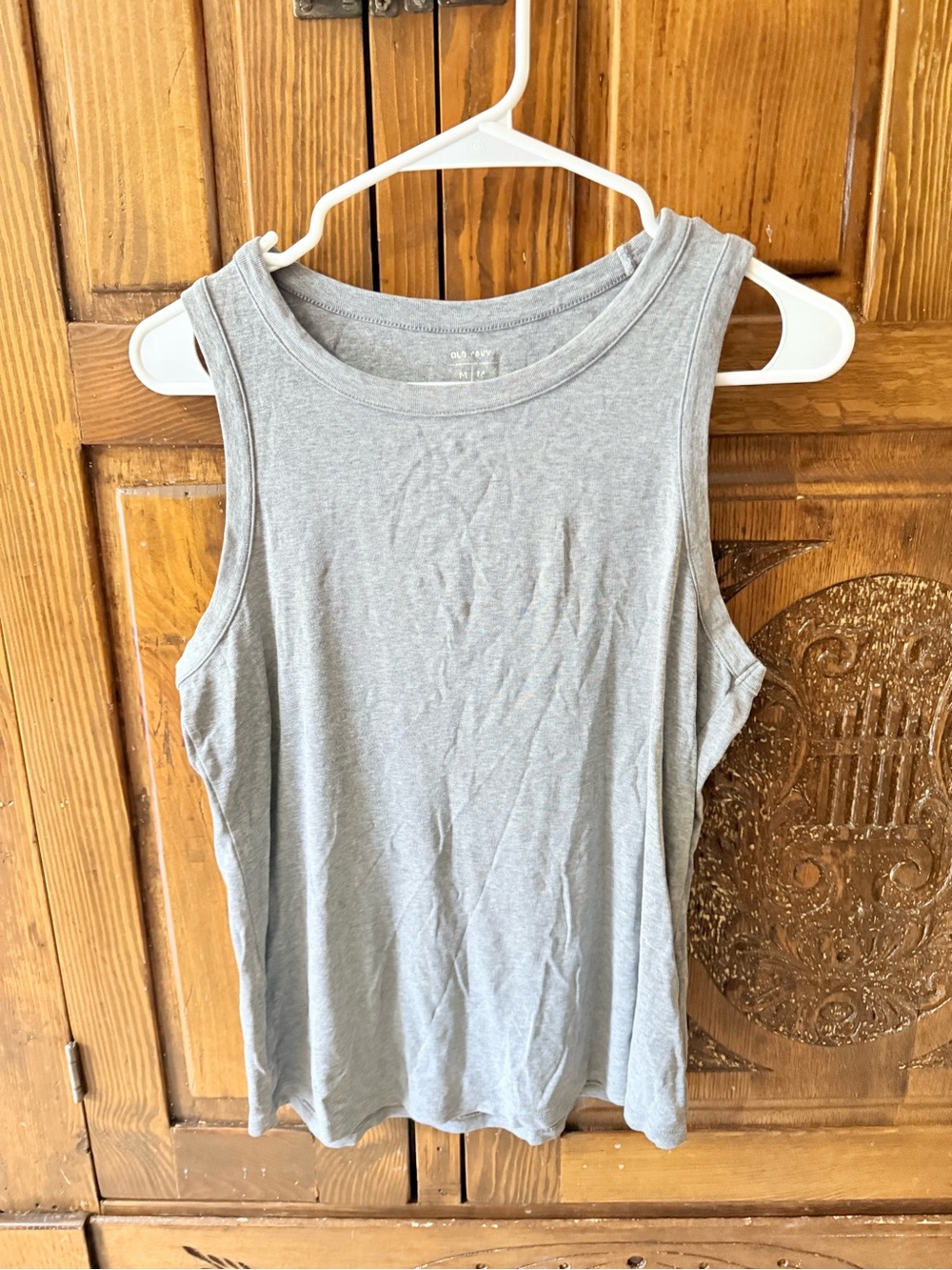 4 Women’s tank tops